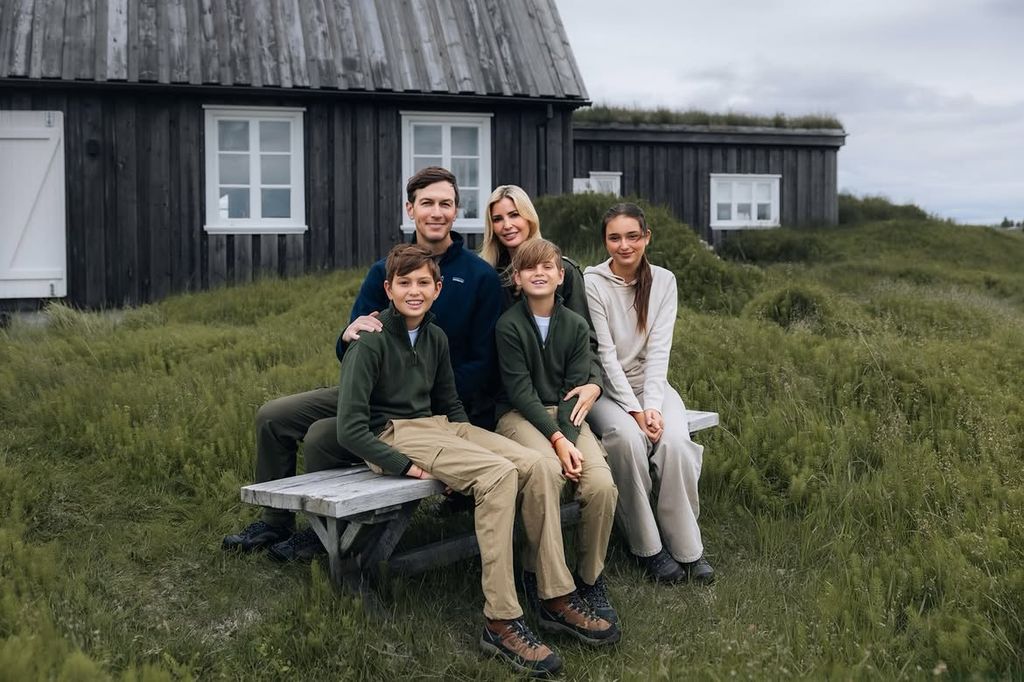 Ivanka Trump ha compartido estas fotos de sus vacaciones en Islandia y la estética resulta familiar