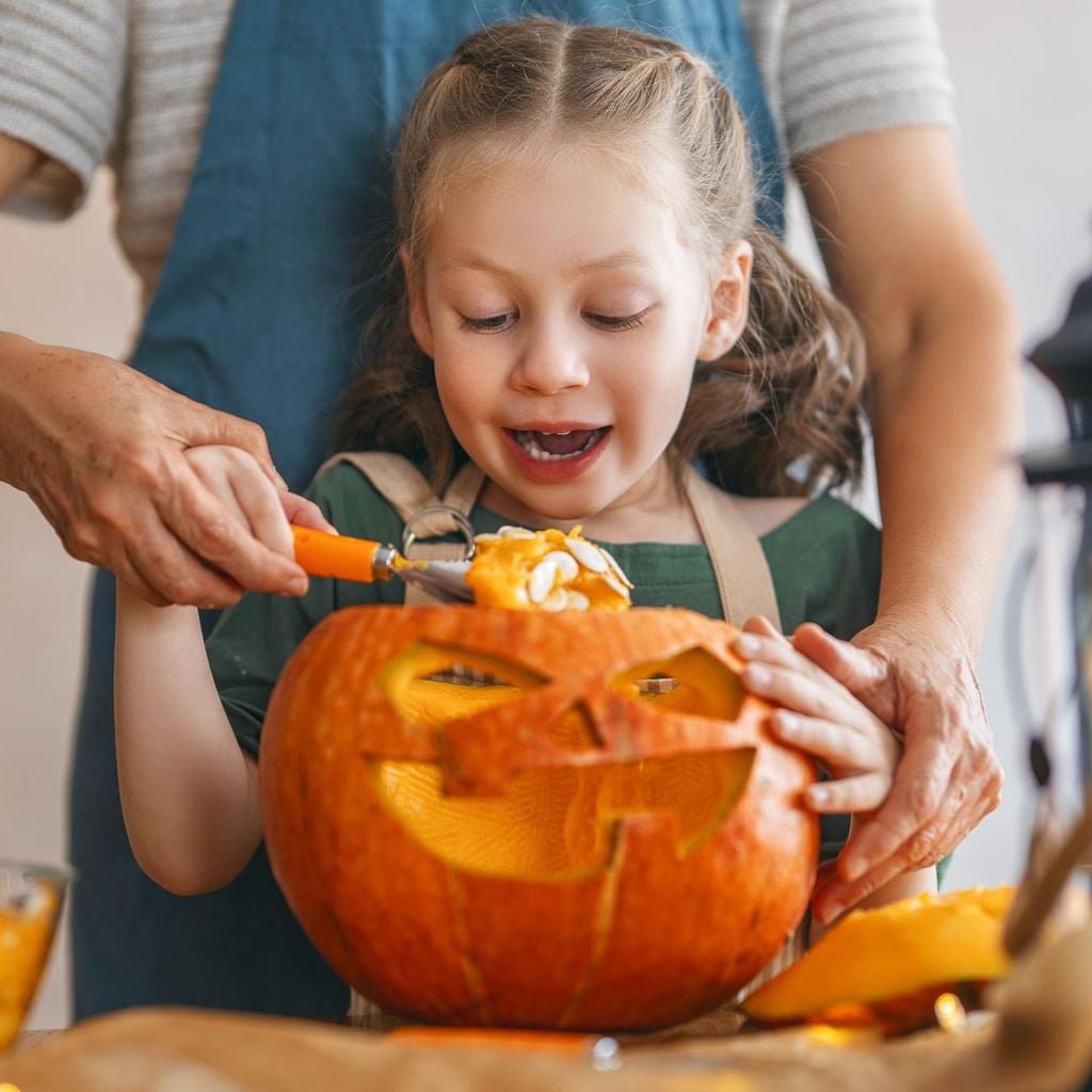 Cómo decorar una calabaza para Halloween con niños.