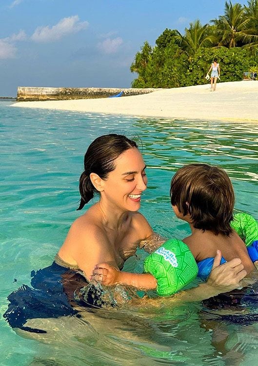 Tamara Falcó y su sobrino Miguel en el mar de las Maldivas 