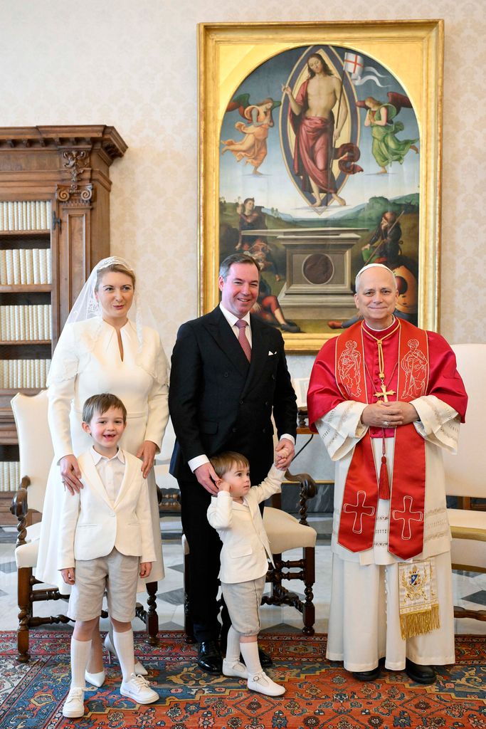 Los Grandes Duques y sus hijos posan junto a León XIV