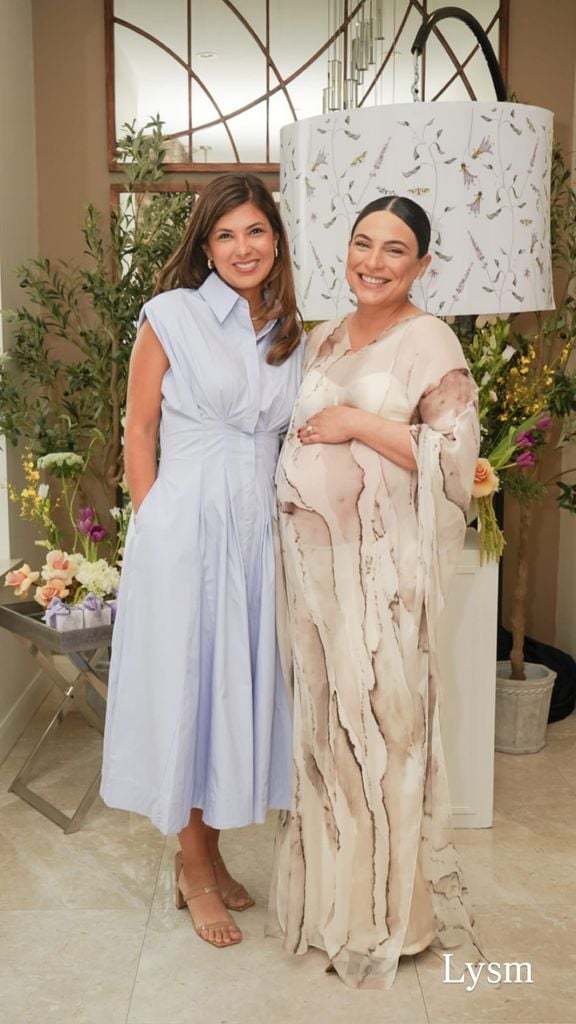 Ana Brenda dio lecciones de estilo con su atuendo para el baby shower.