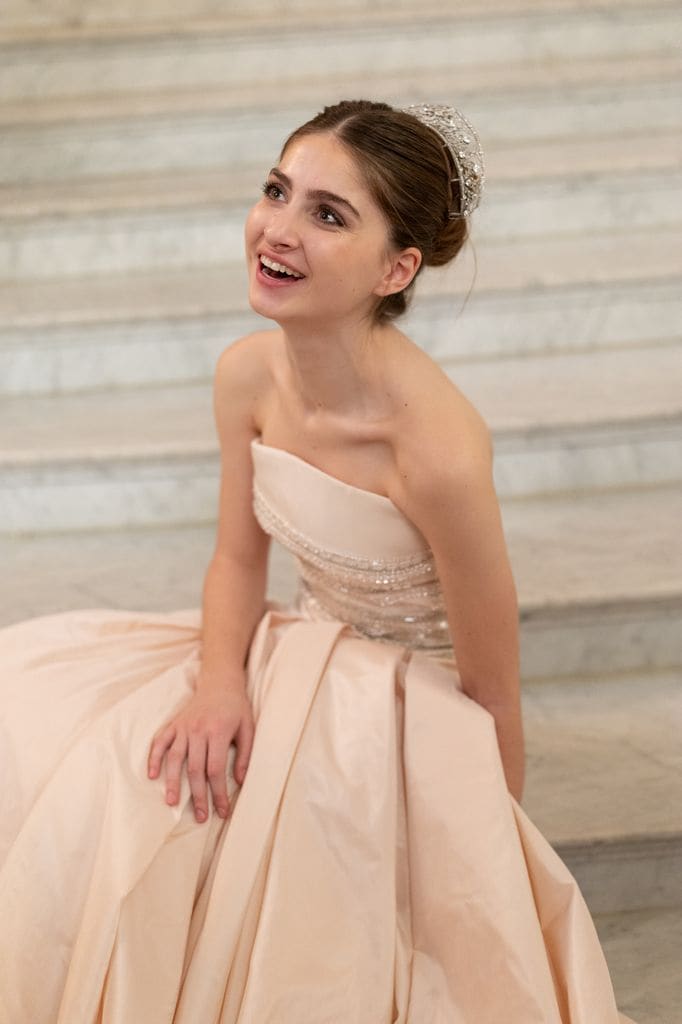 Isabelle d'Orléans en Le Bal, el Baile de Debutantes 2025, París.