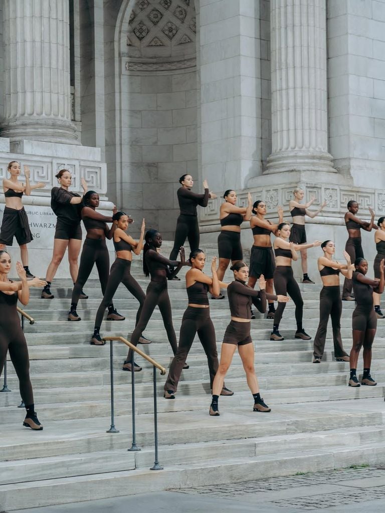 La presentación de la marca fue titulada "Bodies at work".