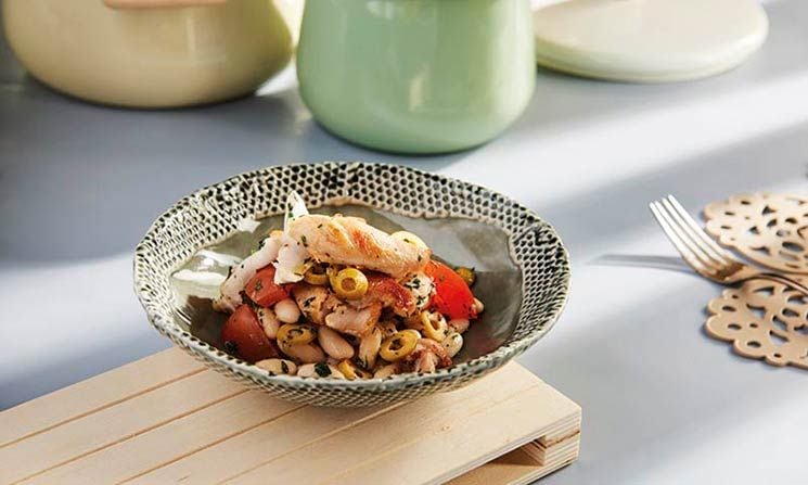 Ensalada de alubias y conejo