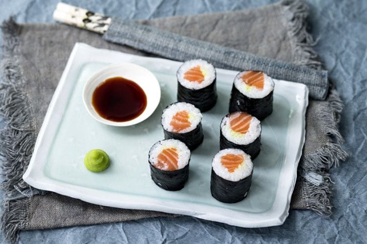 makis-salmon