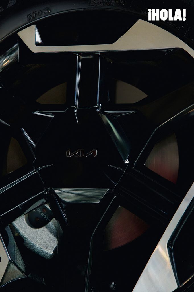 Cada detalle de la nueva Kia Sportage 2026 está cuidadosamente diseñado para acompañarte con seguridad y tecnología en el camino. 