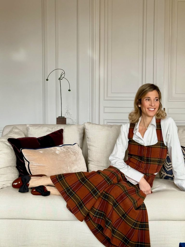 Inés de Cominges con look de tartán.