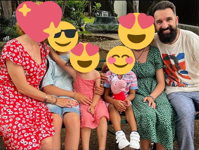 Miguel Lago adopta un niño