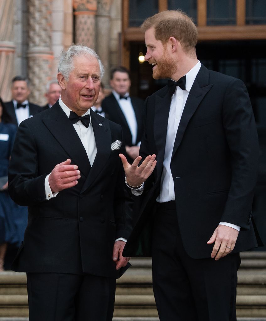 Carlos III y el príncipe Harry