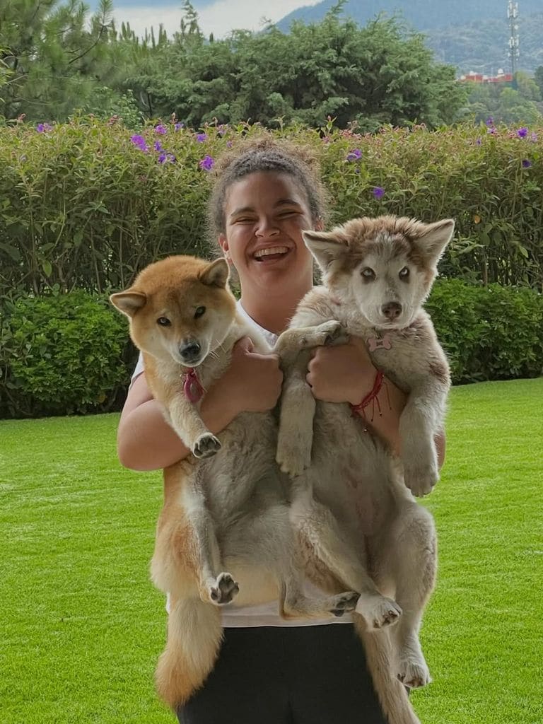 Lucerito es la adoración de sus padre, Manuel Mijares y Lucero