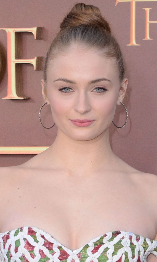 sophie turner ha experimentado con varios beauty styles a lo largo de los a os