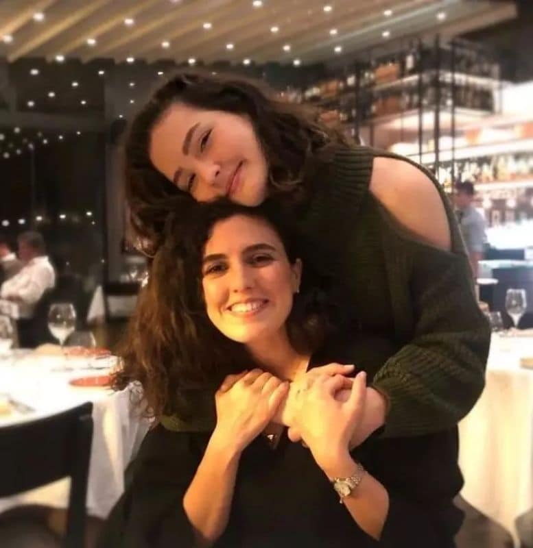 La hermana de Melis Menkari, Aybike en 'Hermanos', se llama Merve y es una famosa terapeuta turca