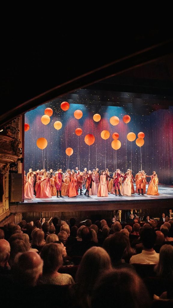 Una imagen del concierto homenaje en la Ópera Real de Estocolmo por las bodas de oro de los Reyes