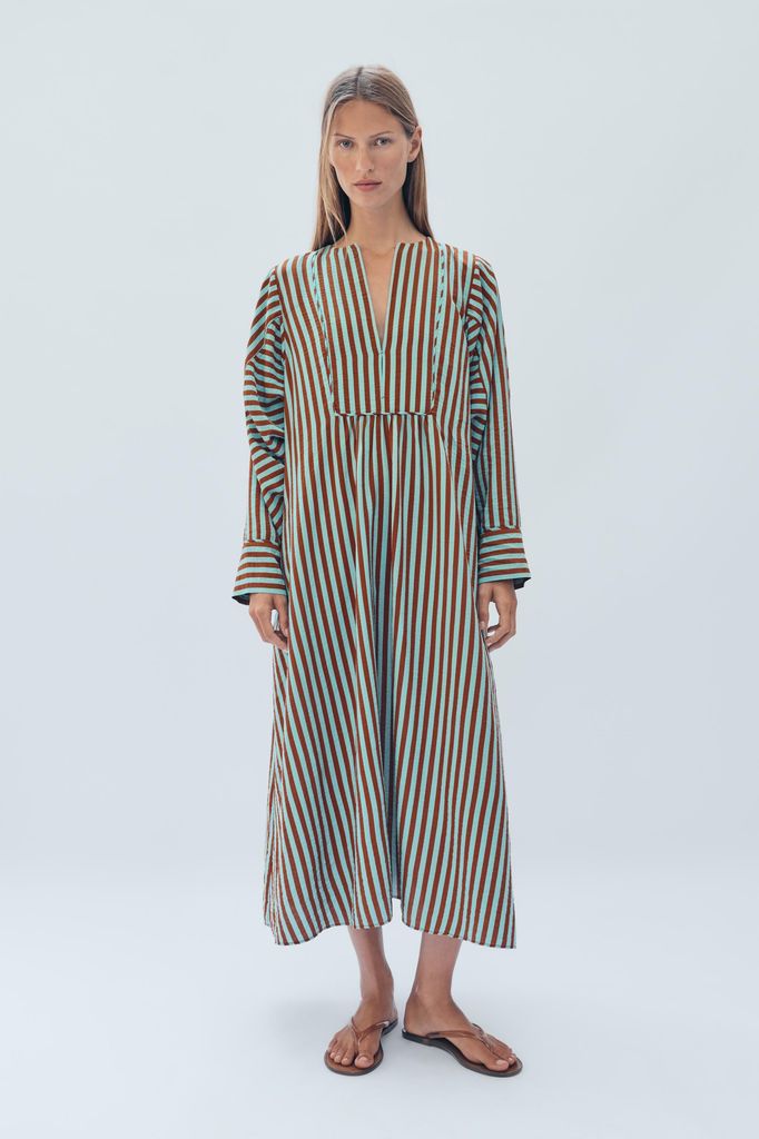 Caftanes Zara junio 2026