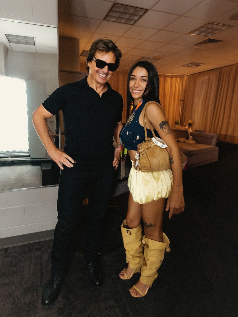 María Becerra conoció a Tom Cruise en la ceremonina de clausura del Mundial 2026