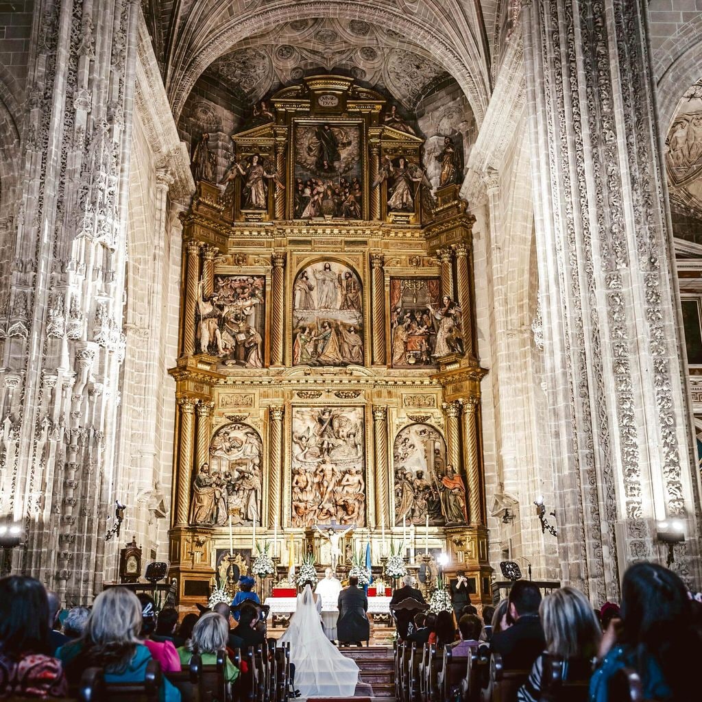 HOLA4117 BODA VICTORIA DE HOHENLOHE, DUQUESA DE MEDINACELI