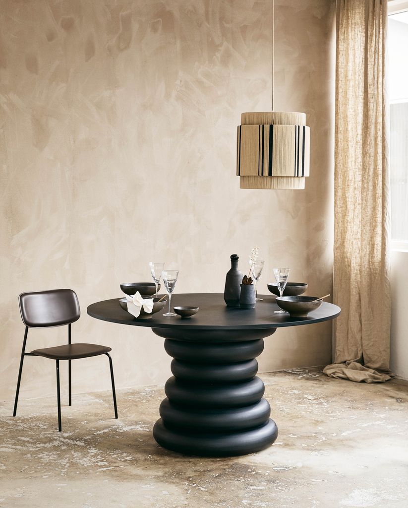 Mesa de comedor redonda con pie original