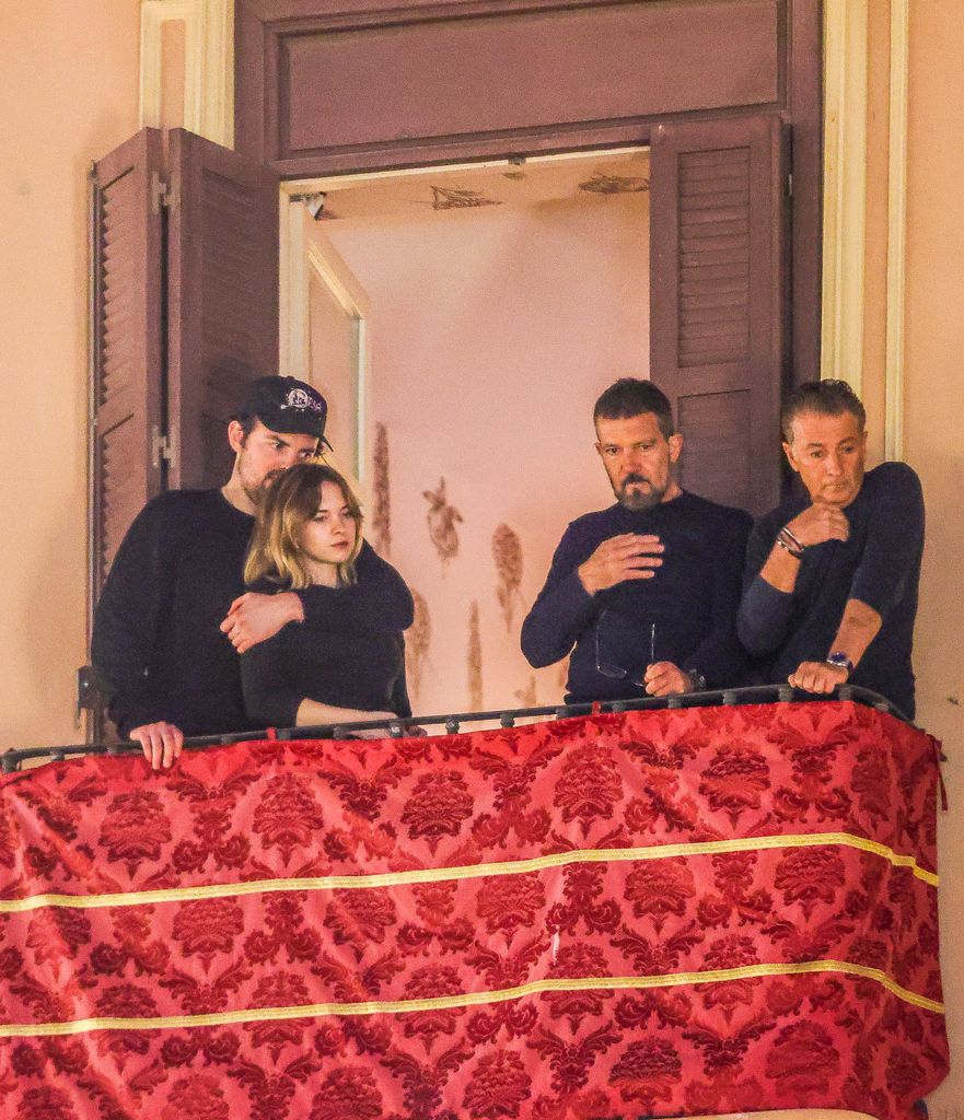 Antonio Banderas, Javier Banderas , Stella del Carmen Banderas y Alex Gruszynski en las procesiones de la Semana Santa de Málaga en marzo de 2024 