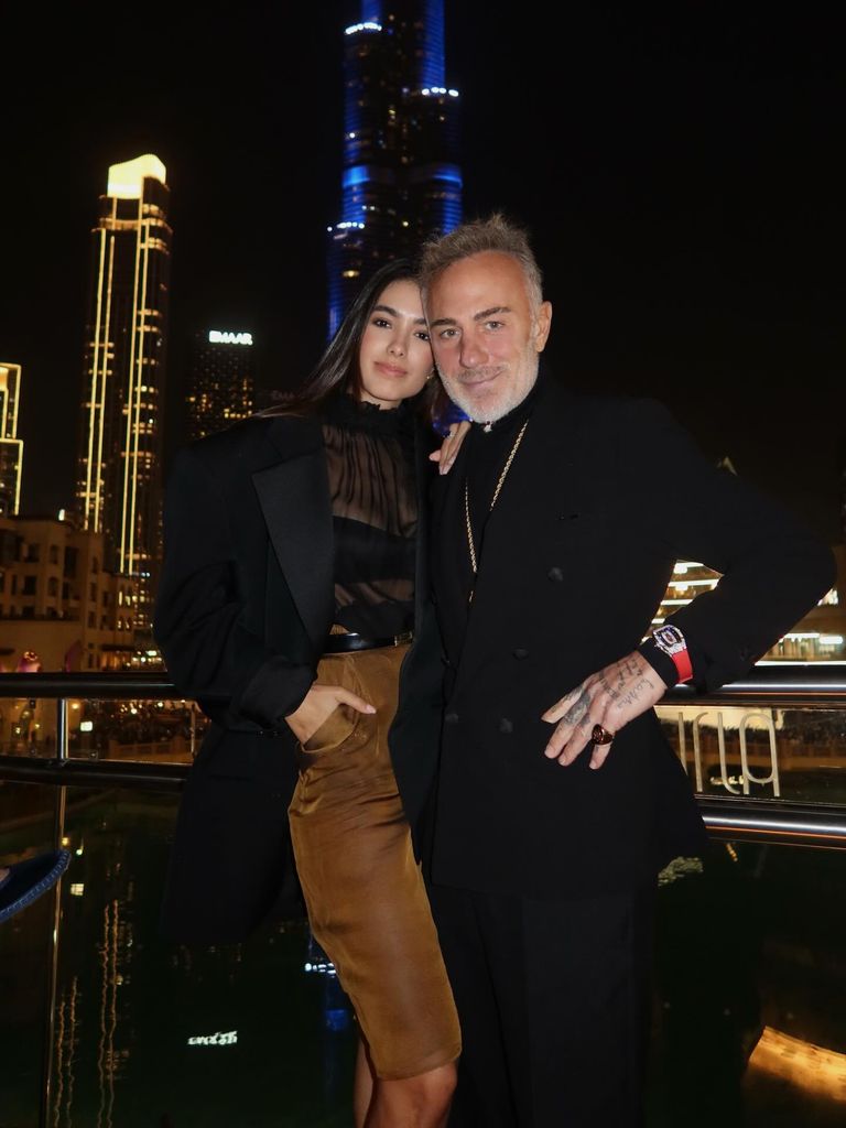 Sharon Fonseca y Gianluca Vacchi le dieron la bienvenida al 2026 desde Dubái.