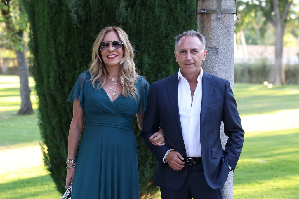 Belén Rodríguez llegando a la boda de Antonio Rossi