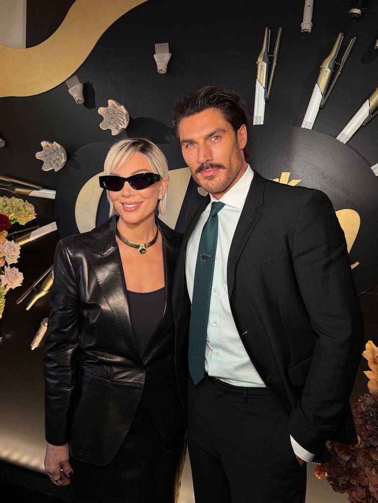 Kris Jenner y Chris Appleton juntos presumen el nuevo look de Chris.