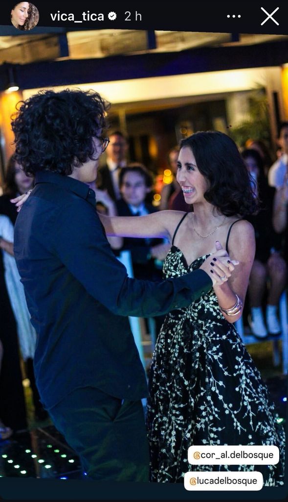 Coral bailó con su hermano Luca en la celebración de sus 15 años.