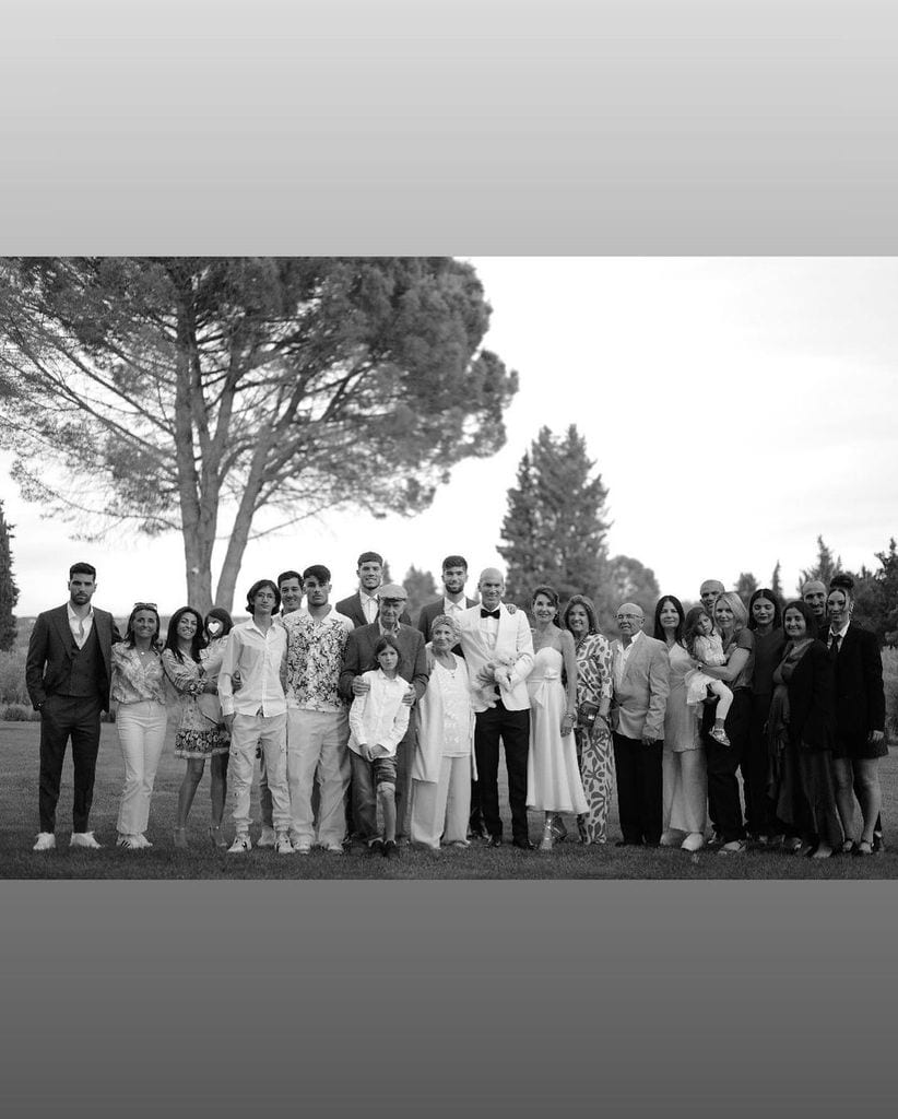 Zinedine Zidane y Verónique Fernández celebran 30 años de matrimonio con su familia