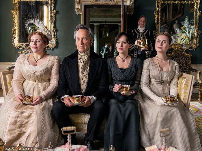 Imagen de Dakota Johnson en la película 'Persuasión'