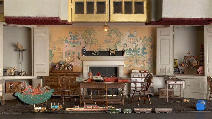 Así es la casita de muñecas de la bisabuela de Carlos III y que ahora la puedes visitar, puro lujo en miniatura