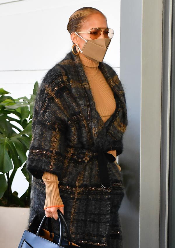 Jennifer Lopez con vaqueros