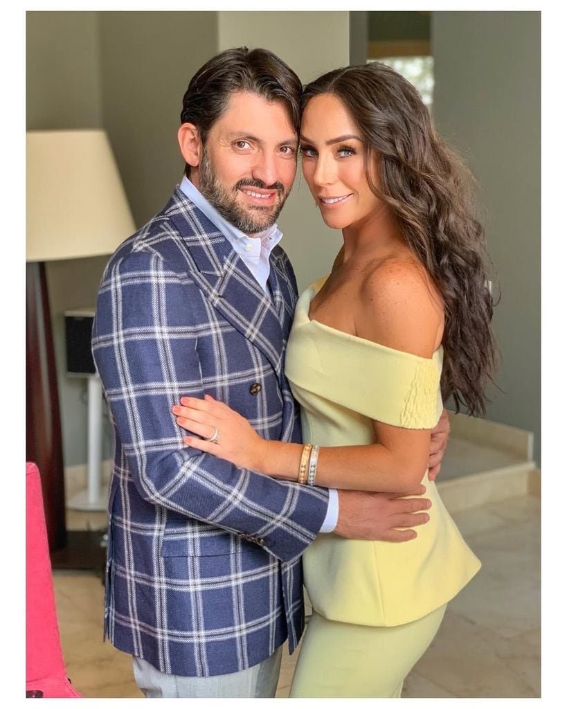 Víctor Manuel Álvarez Puga y su esposa, la conductora Inés Gómez Mont.