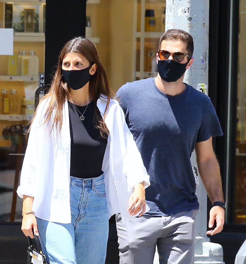Plano medio de Mafalda de Bulgaria y Marc Abousleiman con look casual en Nueva York