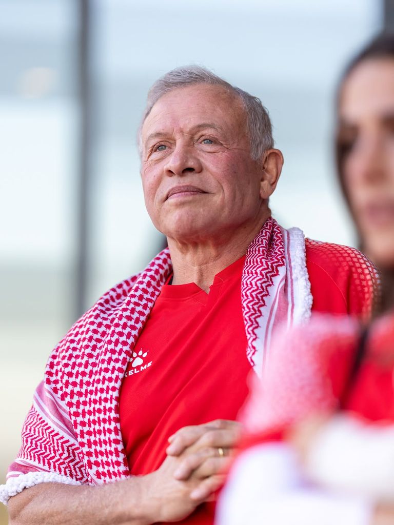 El orgullo del rey Abdalá viendo el partido de la selección jordana