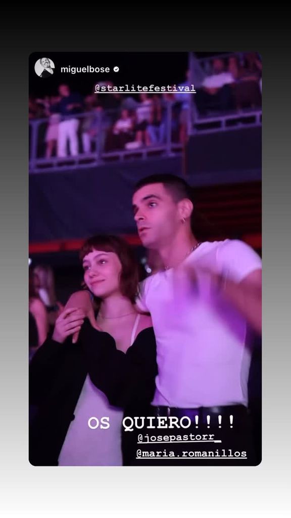 Joséy María bailando en el concierto de Miguel Bosé