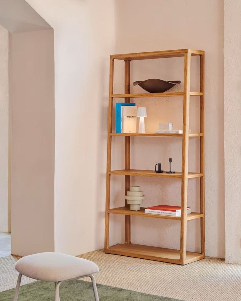 Estantería de madera