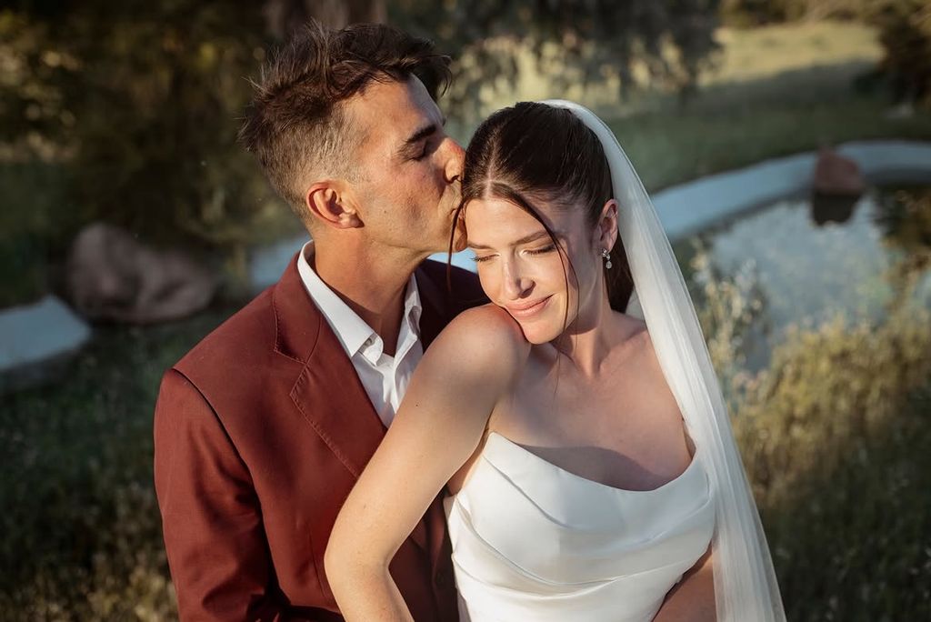 Israel Rodríguez y Teresa Bredenberg pronuncian el 'sí, quiero'