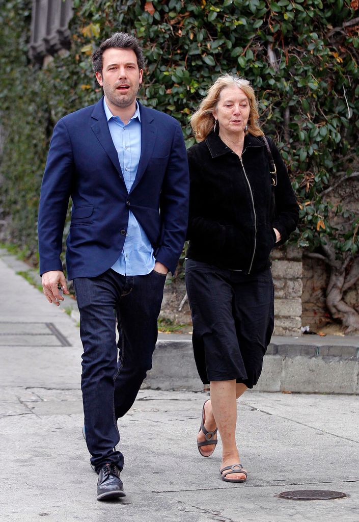 Chris Affleck murió mientras visitaba a su hijo Ben en su casa en Los Ángeles.