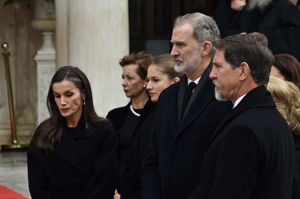 Los Reyes, con Pablo de Grecia a la salida del funeral de Irene de Grecia