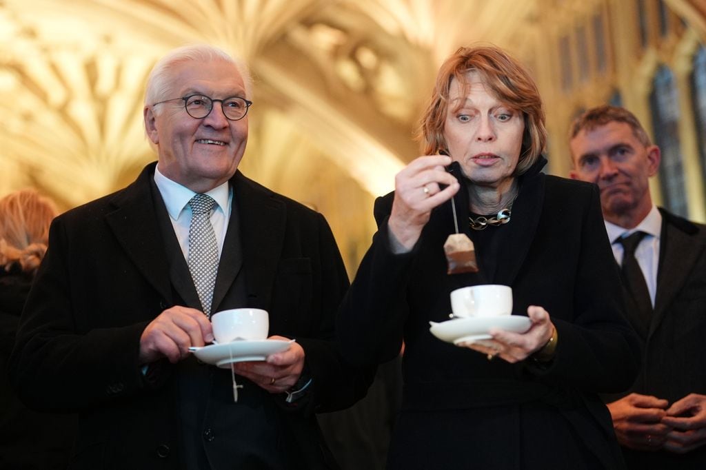 El presidente alemán y su esposa toman el té
