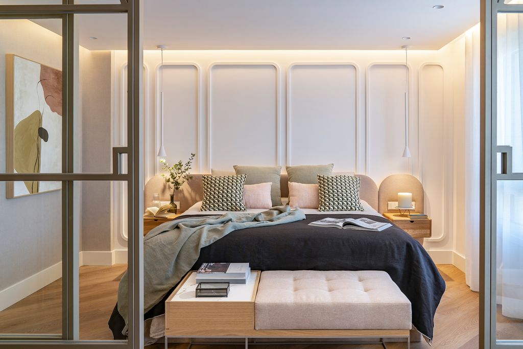 Dormitorio con iluminación en foseado. 