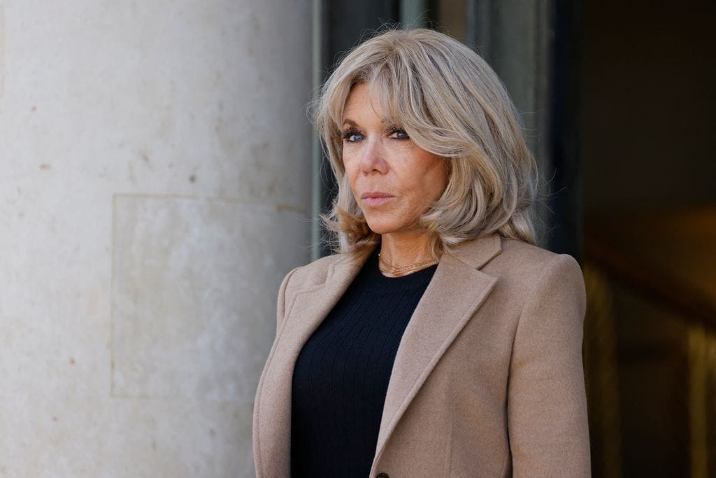 Brigitte Macron obtuvo su victoria judicial en la demanda que presentó por ciberacoso.