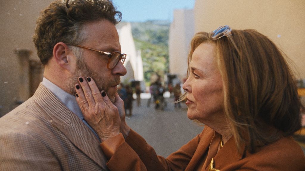 Catherine O'hara junto a Seth Rogen en 'The Studio'