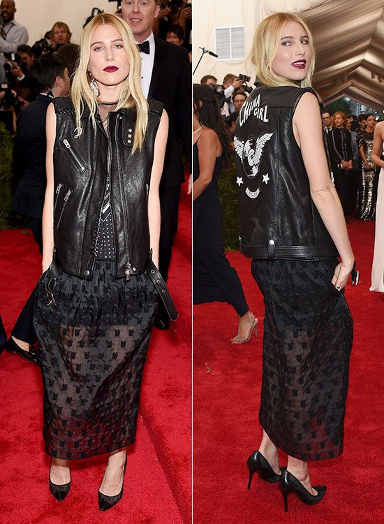 Dree Hemingway, con un vestido con transparencias de Coach, chaleco de cuero y salones negros, en la gala del MET de Nueva York el pasado 4 de mayo de 2015.
