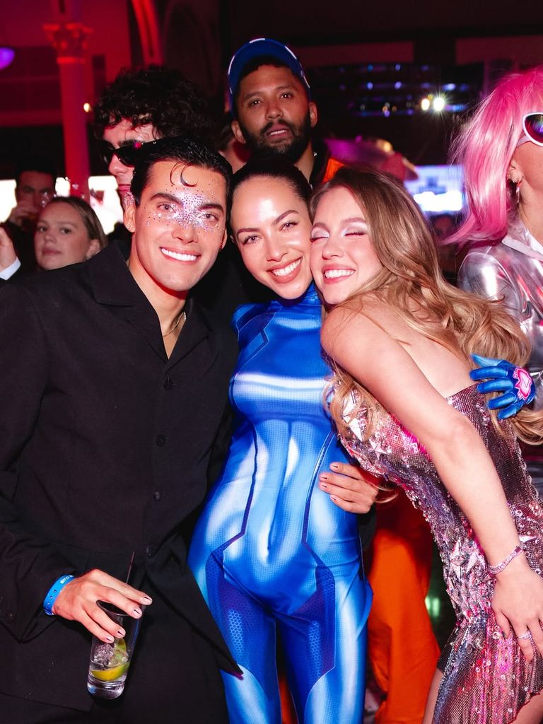 Sydney Sweeney celebró sus 28 años con una fiesta galáctica 