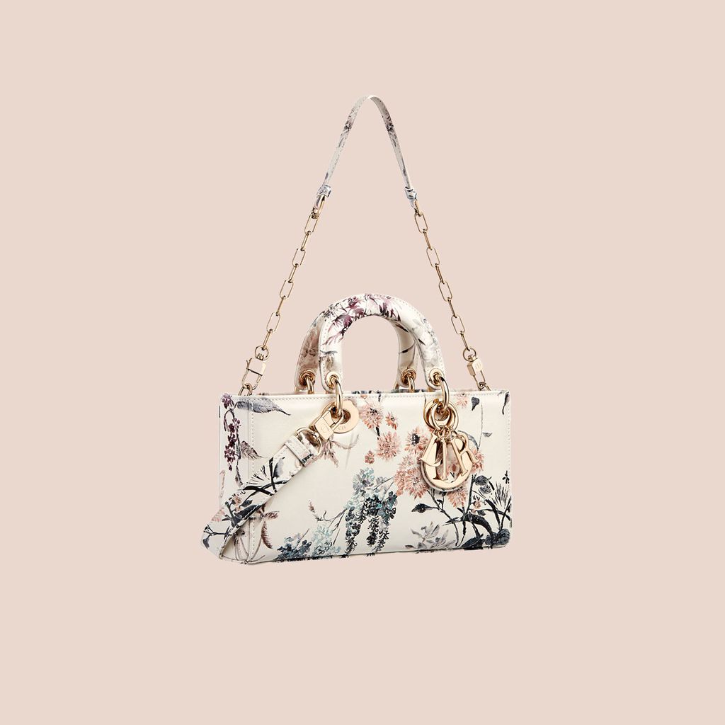 Bolso con doble asa de Dior 2025