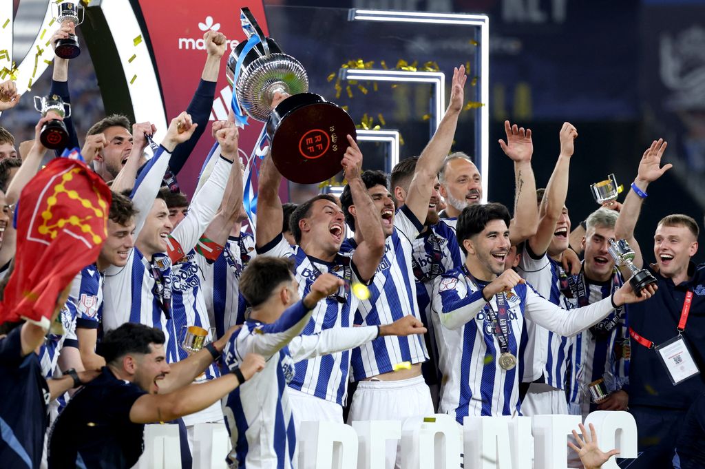 La Real Sociedad celebra el triunfo