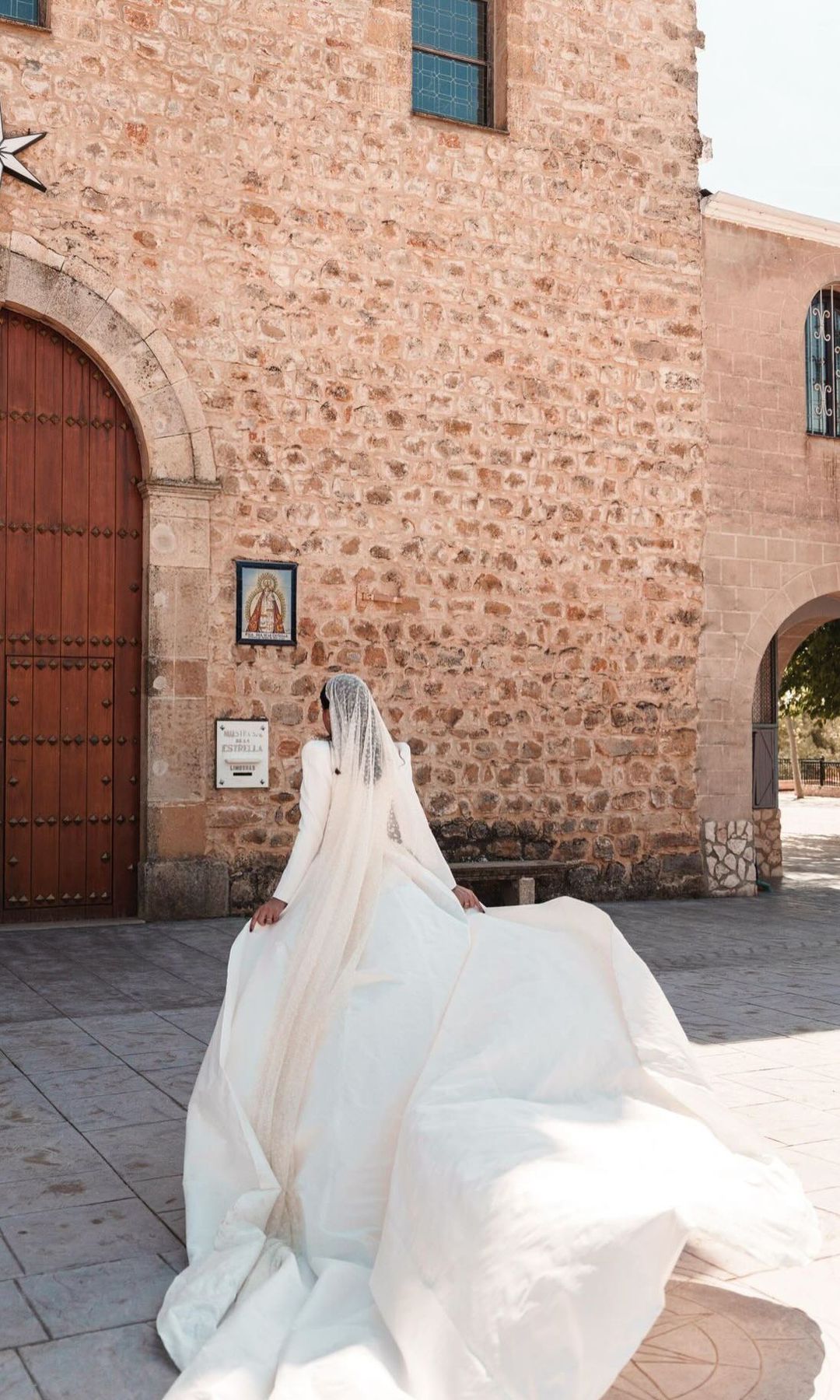 Velo de novia bordado Isabel Hervás