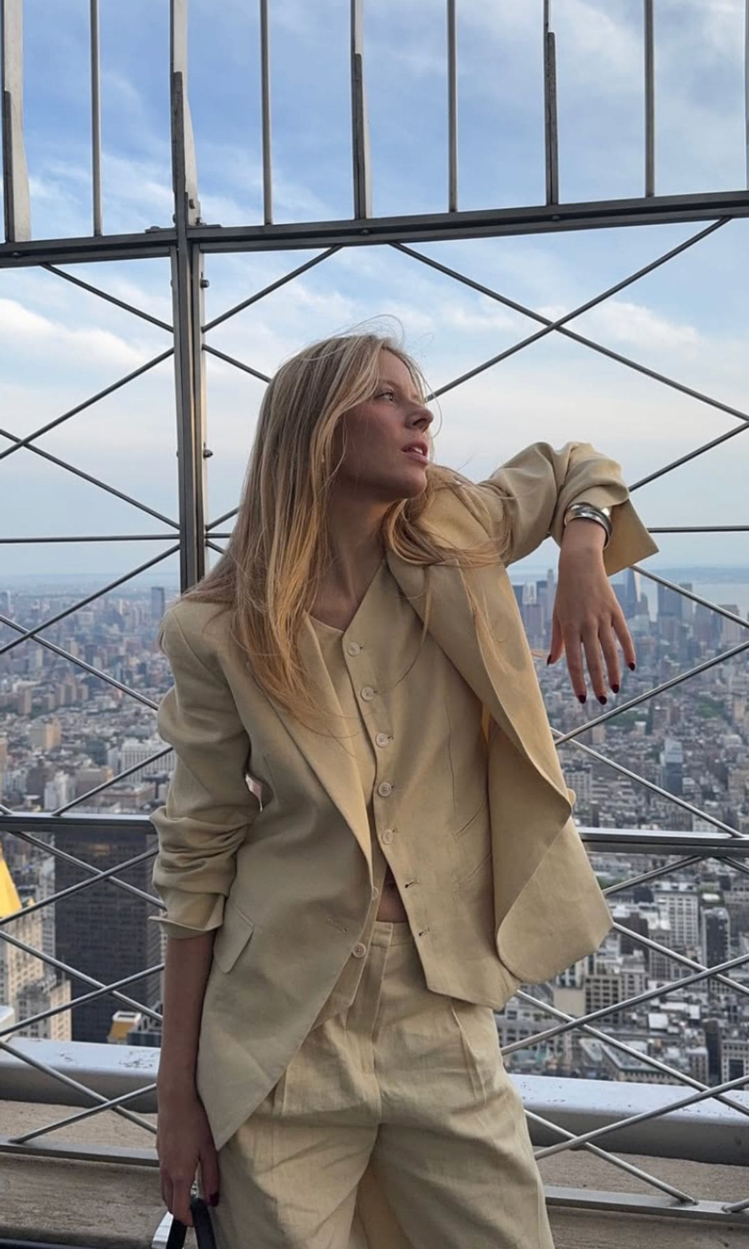 ¡HOLA! Fashion Cómo vestir de lunes a domingo con blazer