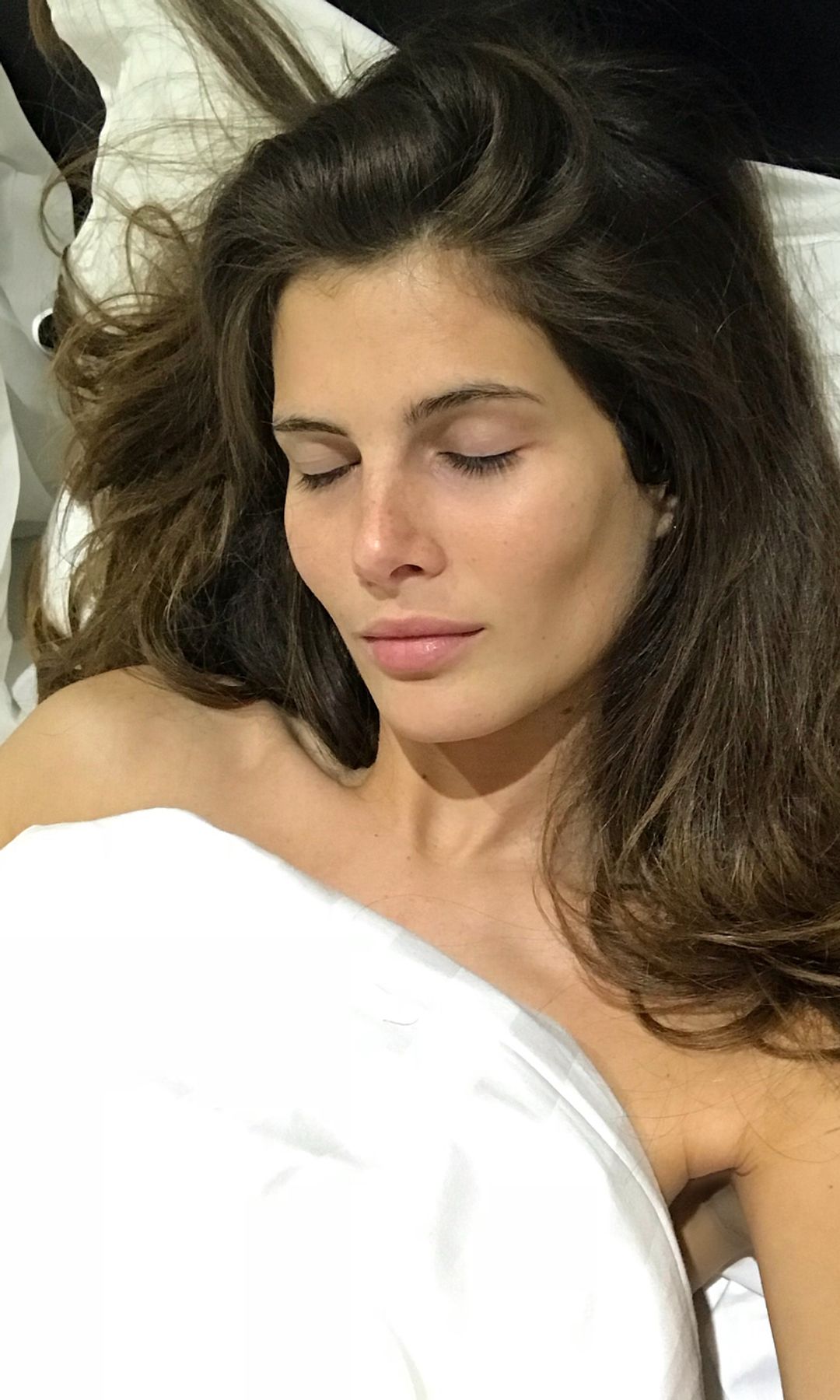 Mónica Cima con la piel limpia para irse a dormir