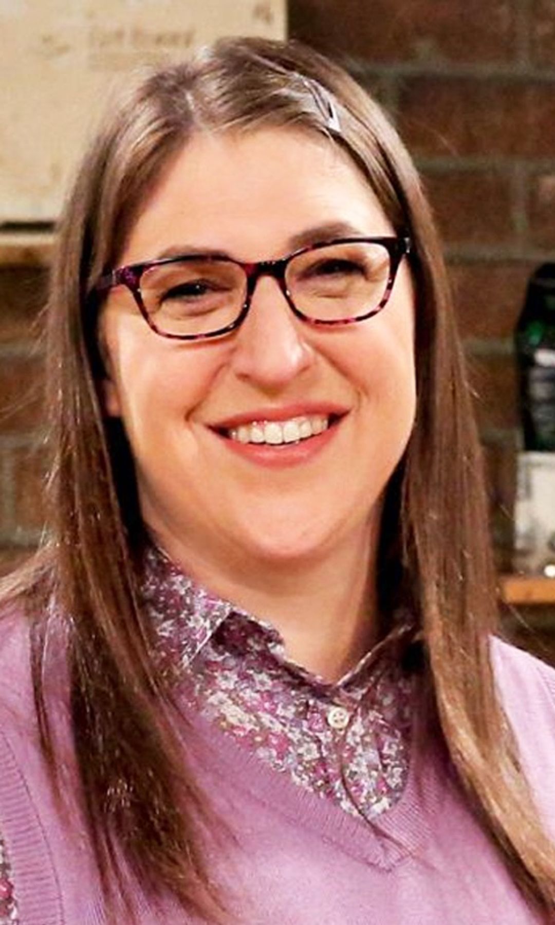 Mayim Bialik como Amy Farrah Fowler